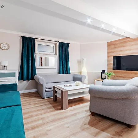 Wonder - Z Balkonami Przy Szlakach Turystycznych - Blisko Plac Zabaw I Boisko Do Gry Daire *