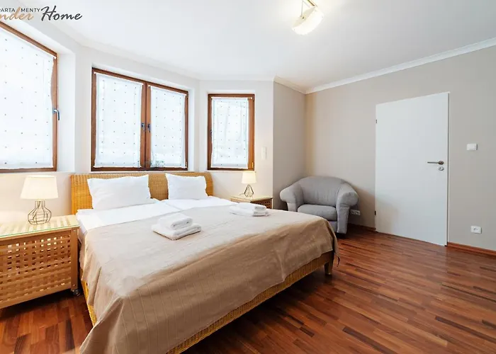 شقة Wonder - Z Balkonami Przy Szlakach Turystycznych - Blisko Plac Zabaw I Boisko Do Gry كارباش